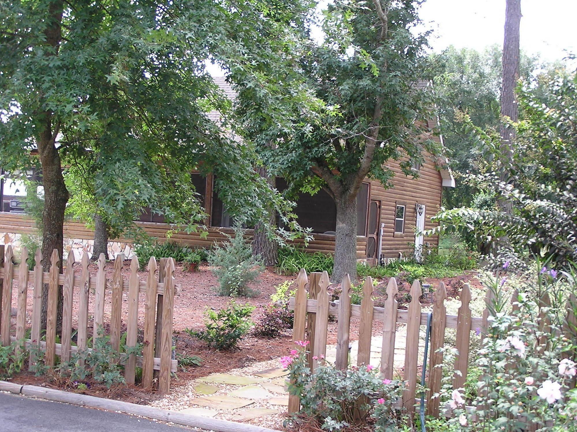 טיפטון Shalom House Bed And Breakfast מראה חיצוני תמונה